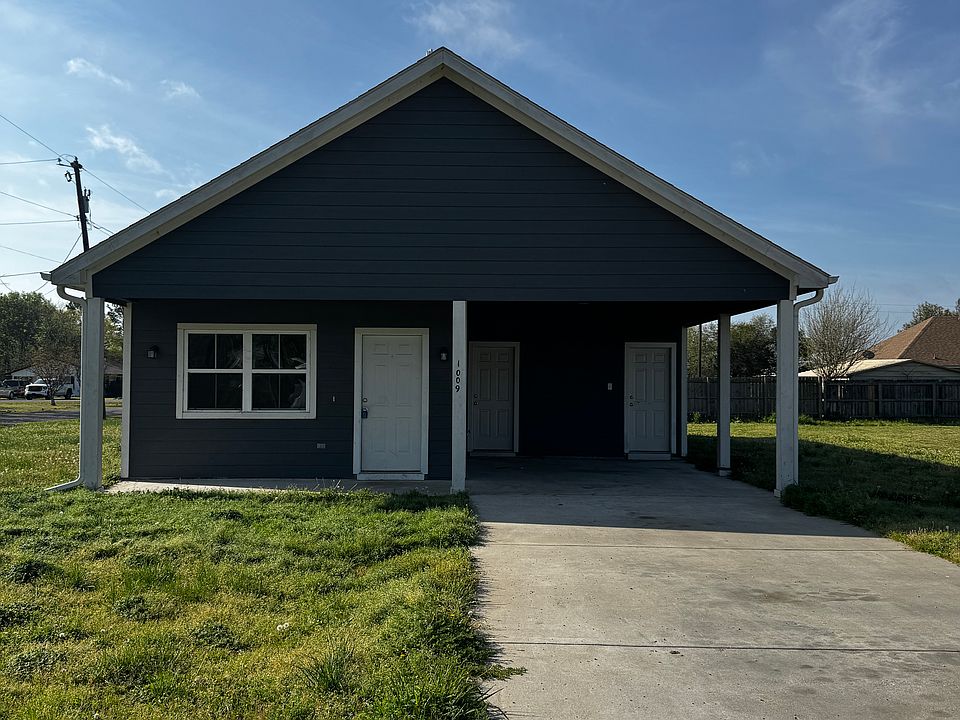 1st image of 1009 Chesnut Ln