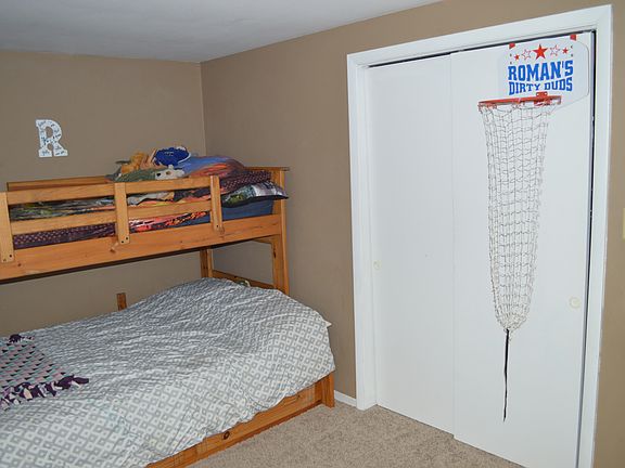 4th image of 202 Oak Park Dr