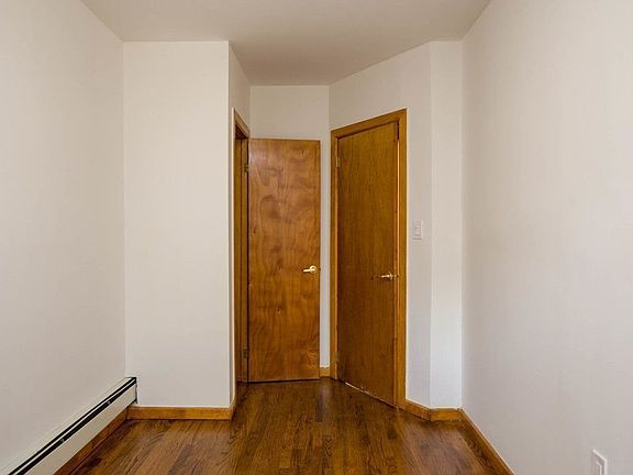 4th image of 422 Lafayette Ave #2A