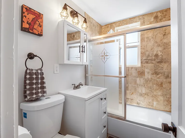 8 Walnut St #28 — Photo 7