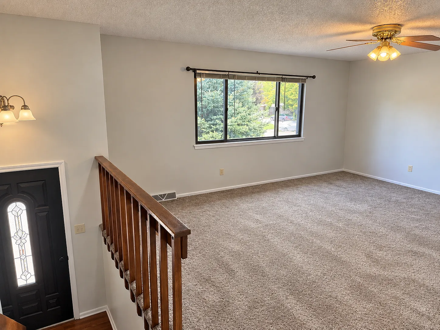4 bed, 1.5 bath, 1788 sqft, $650 — Photo 2