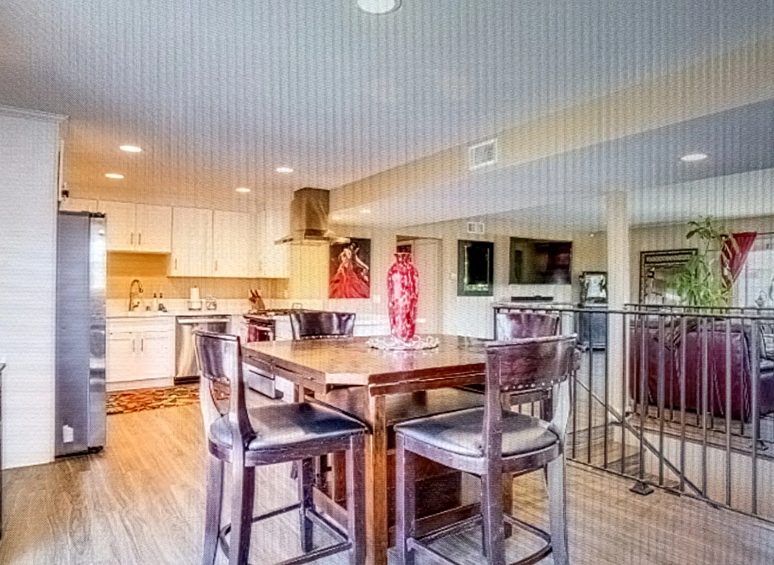 2 bed, 1000 sqft, $4,250 — Photo 3