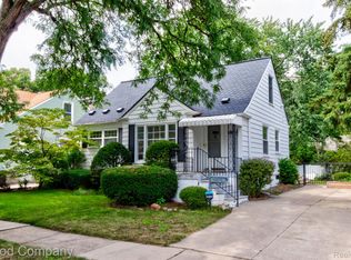 906 Pearson St, Ferndale, MI 48220