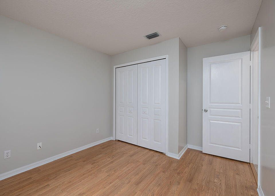 1st image of 935 34th Avenue SW