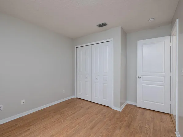 935 34th Avenue SW, Vero Beach, FL 32968