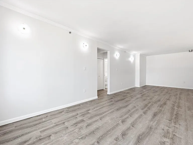45 River Dr S #609 — Photo 14