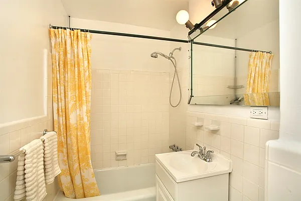 Sold by Corcoran | media 21