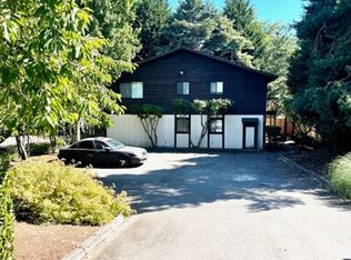 1033 SW 148th St APT 3, Seattle, WA 98166