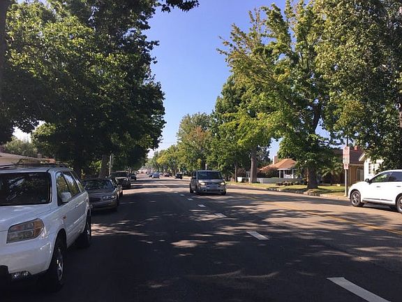 4th image of 2827 Westwood Blvd