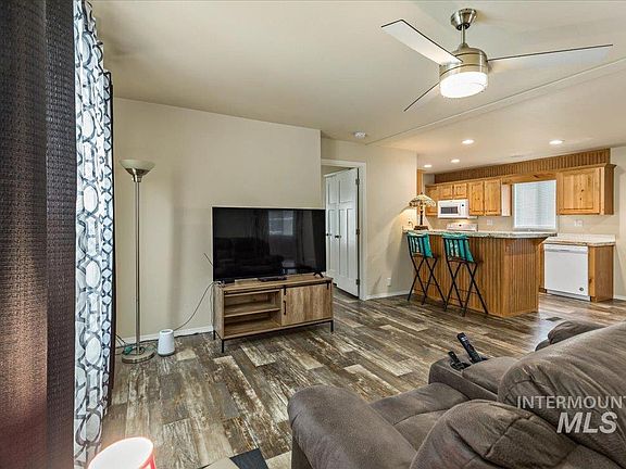 3rd image of 1134 N Fawn Ln