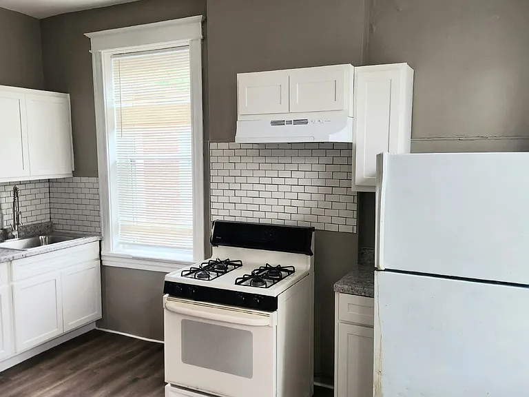 3437 Alberta St #2F — Photo 13