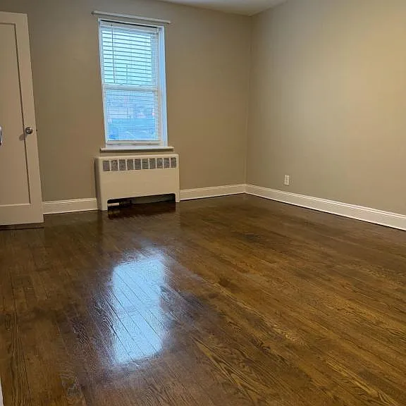 1549 Central Park Ave — Photo 4