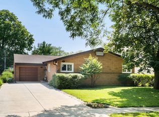 141 S Linden Ave, Elmhurst, IL