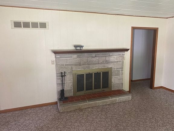 3rd image of 105 Corlis Ave
