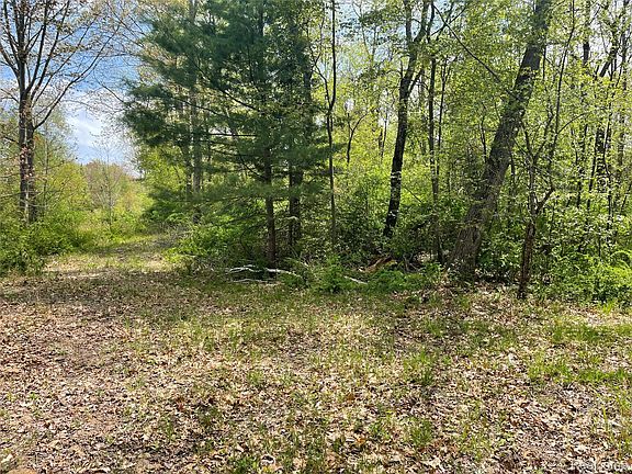 4th image of Na Oakridge Dr