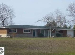 6039 Mick Rd, Benzonia, MI 49616