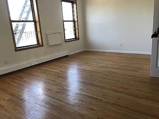 4th image of 36-06 Astoria Blvd S #3
