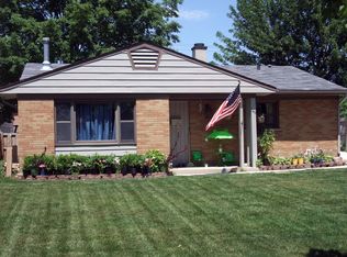 762 N Dennis Rd, Wheeling, IL 60090