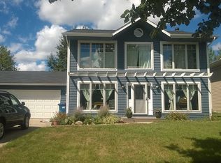 1510 Sandpiper Ln, Champaign, IL 61821