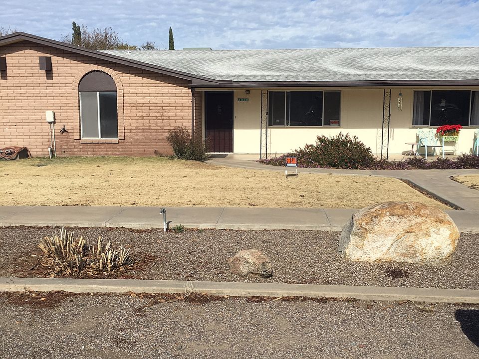 Front yard and entrance