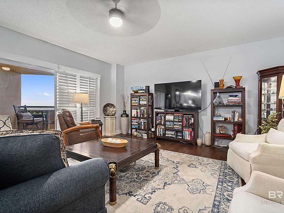 5th image of 100 Tower Dr APT 1001