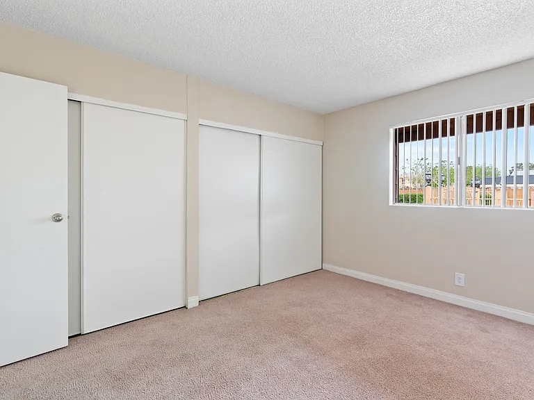 Regency Heights — Photo 10