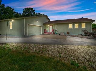 2202 N 131st St, Kansas City, KS 66109