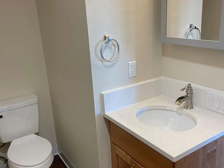 Salishan 4-Plex — Photo 11