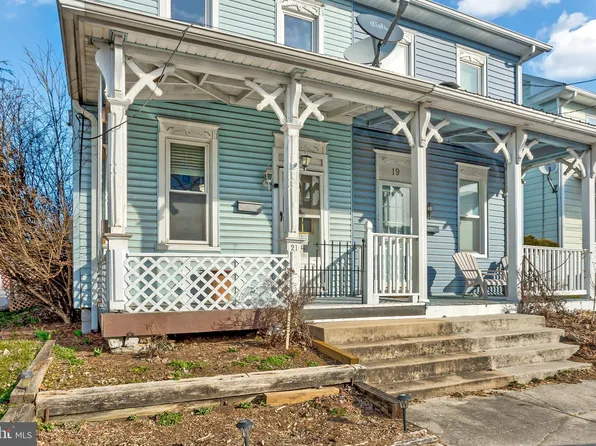 21 W Church St, Annville, PA 17003