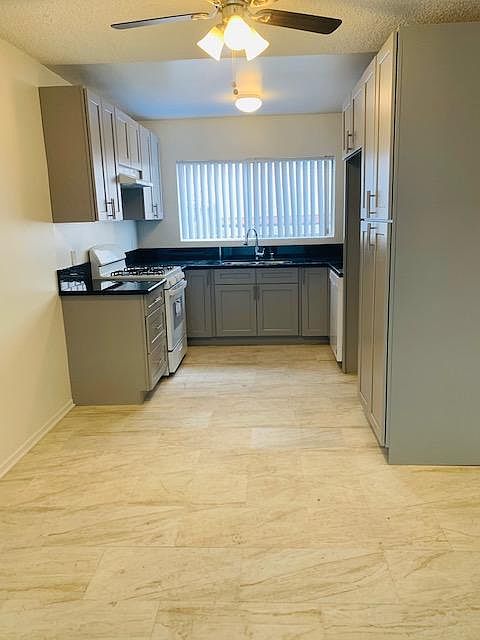 1st image of 4565 Oakwood Ave #6