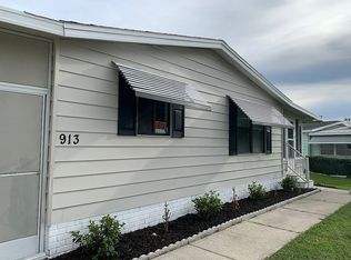 913 Oleander St, Lady Lake, FL 32159