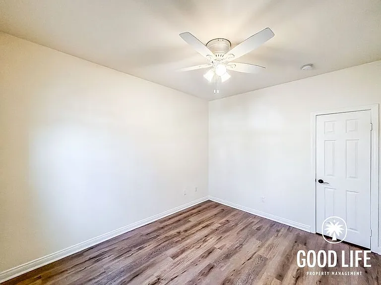 4335 1/2 Cleveland Ave — Photo 15