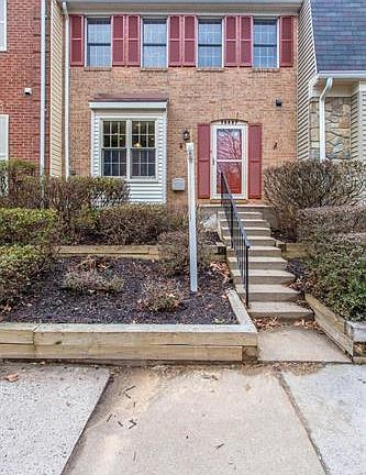 2nd image of 10637 Lakeside Oak Ct