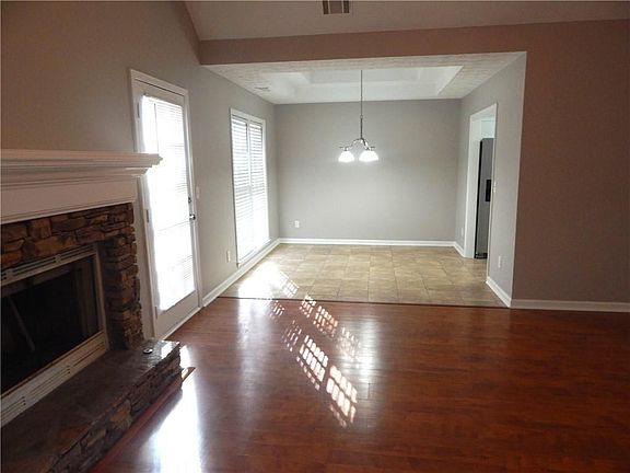5th image of 2750 Waterford Park Dr