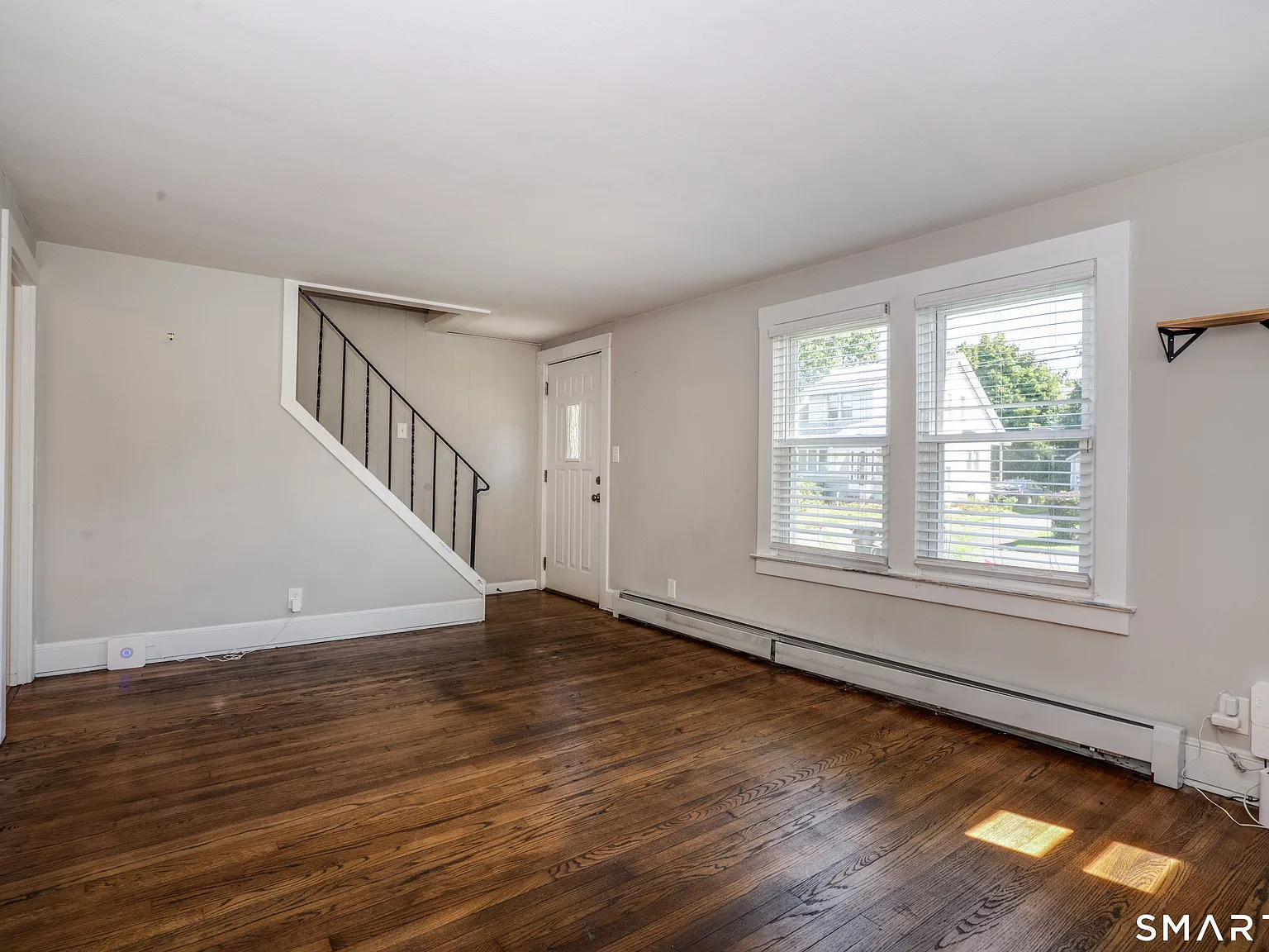 4 bed, 1.5 bath, 1152 sqft, $3,000 — Photo 3