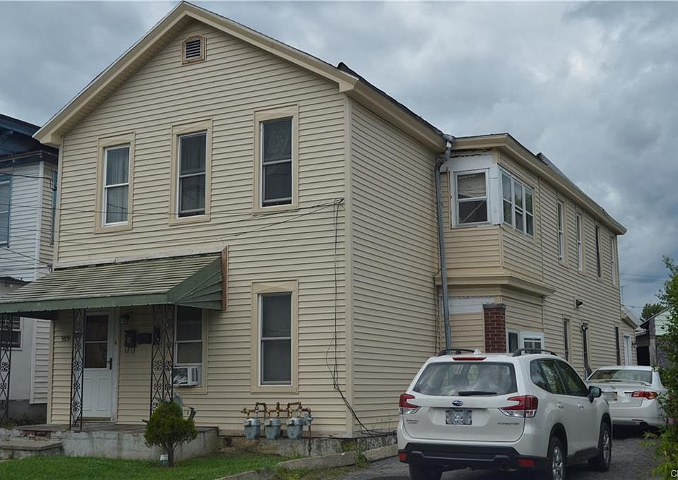 2nd image of 919 Jay St