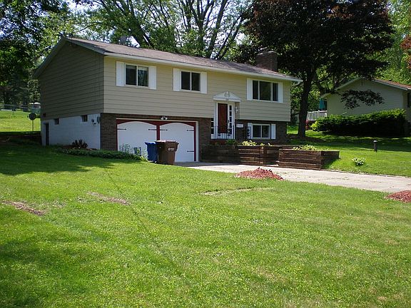 2nd image of 1252 Meadowlark Dr