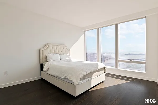 Bedroom, photo 1