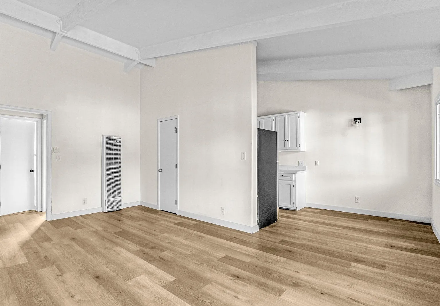 1 bed, 1.0 bath, $1,650 — Photo 2