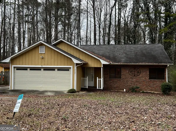 5345 Garvey Dr, Fairburn, GA 30213