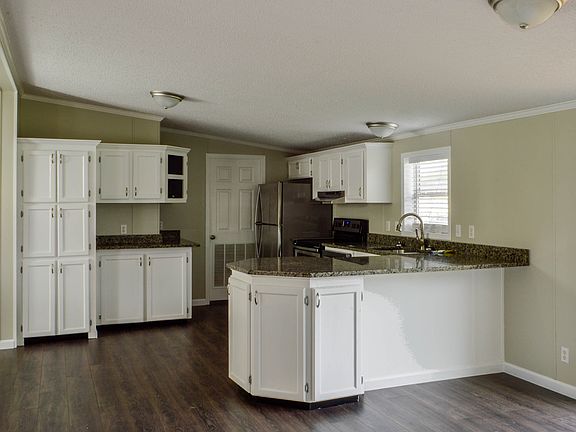 3rd image of 135 Derby Dr