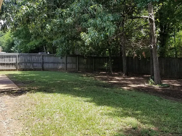 124 Hunters Row — Photo 9