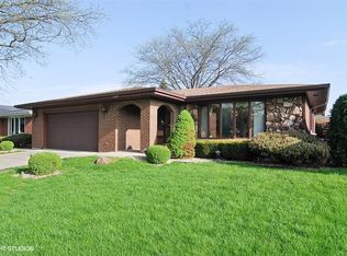 11014 Wakefield St, Westchester, IL 60154