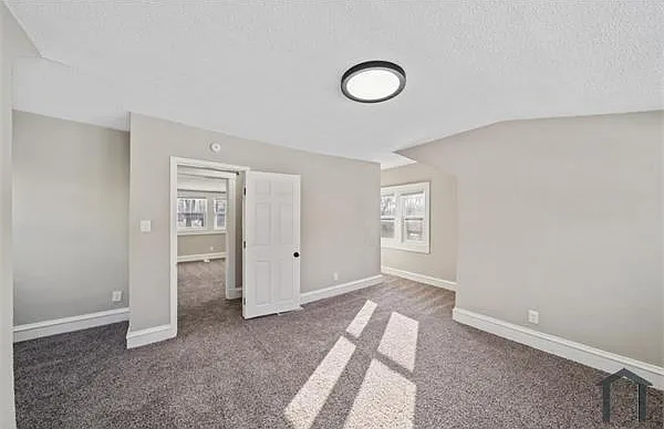2713 Elmwood Ave — Photo 16