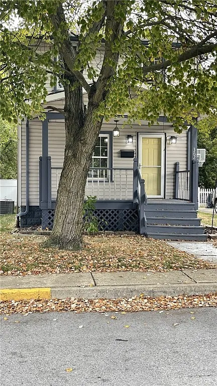 362 Navigation St photo 1