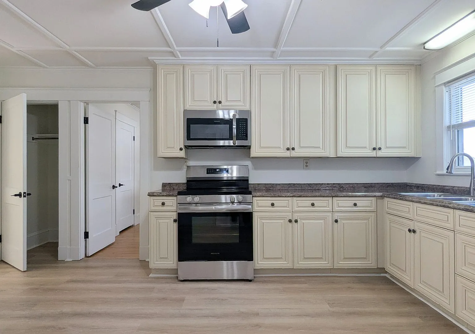66 Silver St — Photo 3