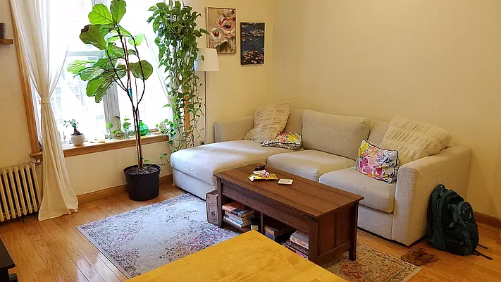 Rented by Avanguard Realty Corp | media 20