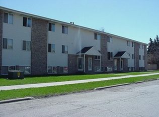 720 Cherry St APT 12, Oshkosh, WI 54901