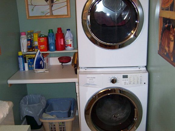 5th image of 953 Long Branch Way