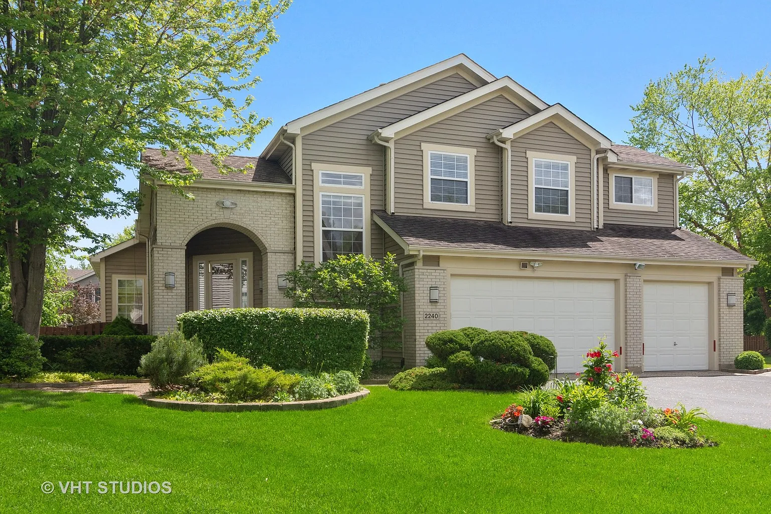 2240 Apple Hill Ct S photo 1